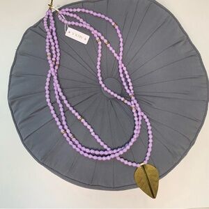 NWT Amazing & Beautiful Vintage AKOLA Necklace With A Forever Gold Leaf Charm
